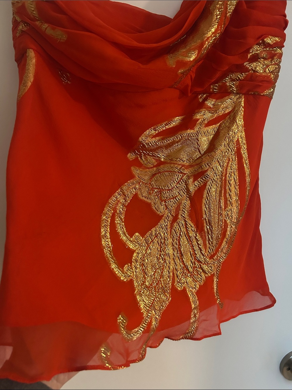 Banana Republic 100% Silk Red One Shoulder Top size 8 - Picture 4 of 6